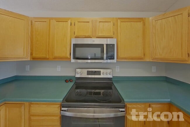 Building Photo - 1140 Modell Dr