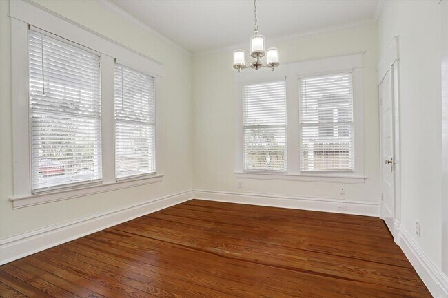 Building Photo - 1847 Cortlandt St