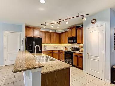 Building Photo - 511 Shirley Dr