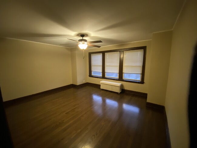 Living Room - 8811 S Racine Ave