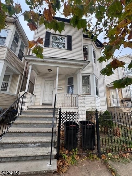 Primary Photo - 537 S Park St