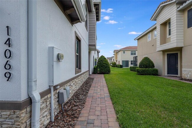 Foto del edificio - 14069 Helsby St