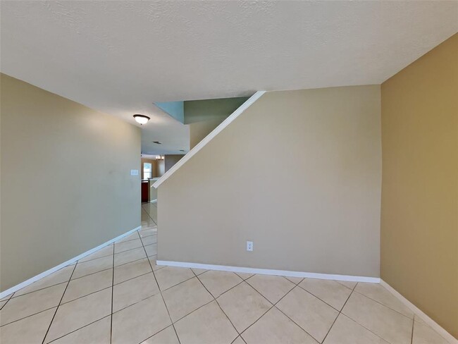 Building Photo - 14851 Dorray Ln