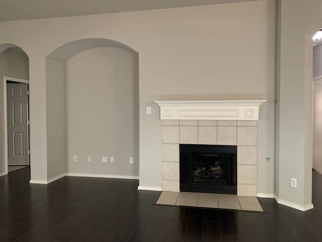 Building Photo - 15428 Adlong Dr