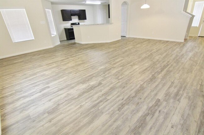 Building Photo - 18818 Venito Dr