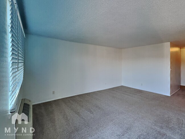 Foto del edificio - 318 S 174th Pl