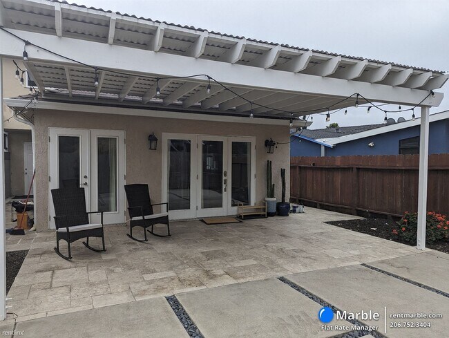 Foto del edificio - 2 br, 1.5 bath Townhome - 3951 Malcolm Ave...