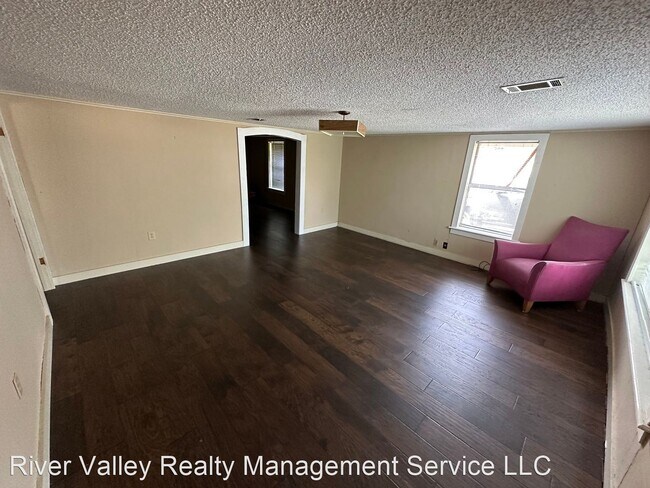 Building Photo - 2 br, 1 bath House - 1401 N Frankfort Ave