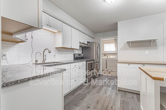 Building Photo - 5709 W 75th St