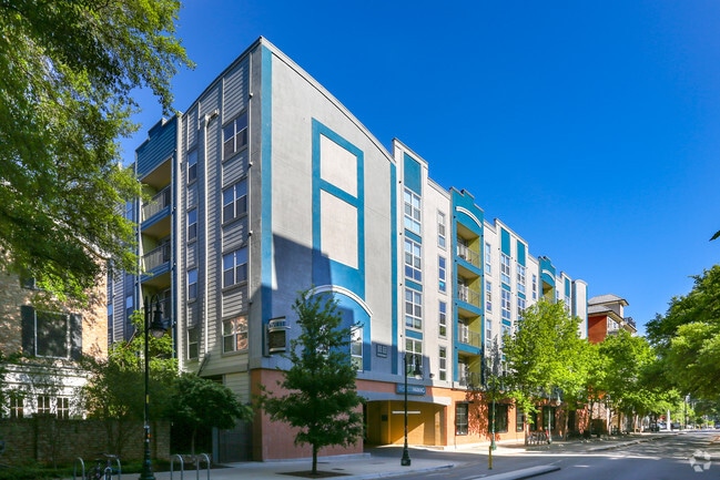 Primary Photo - Z - Sparq on Rio