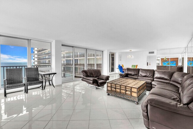 Building Photo - 4280 Galt Ocean Dr