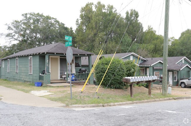 Building Photo - 4315 17th Ave