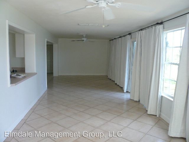 Building Photo - 3 br, 3 bath House - 201 Live Oak