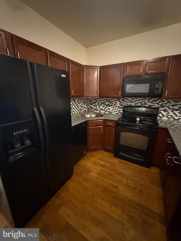 Foto principal - 1801 Cecil B. Moore Ave