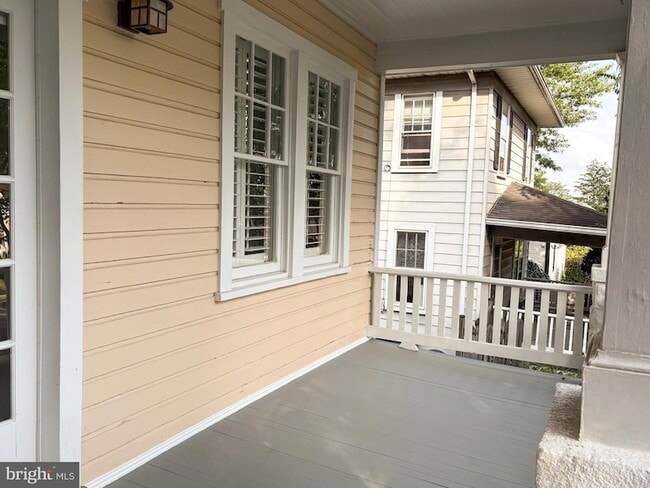 Photo - 27 W Wyatt Ave House