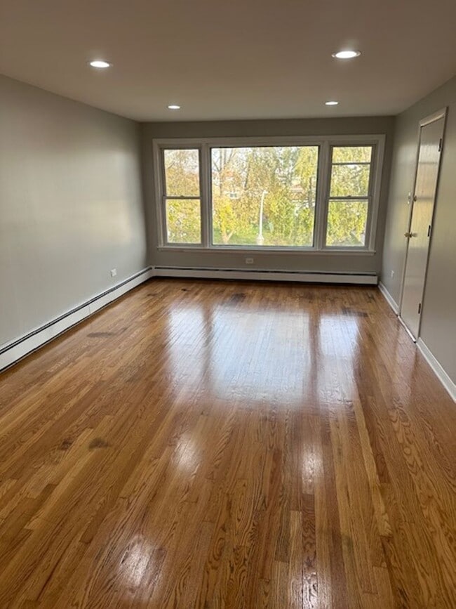 Foto del edificio - 4536 S Springfield Ave