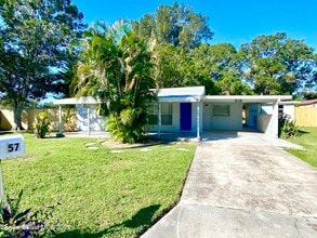 Building Photo - 57 NW Shannon Ave