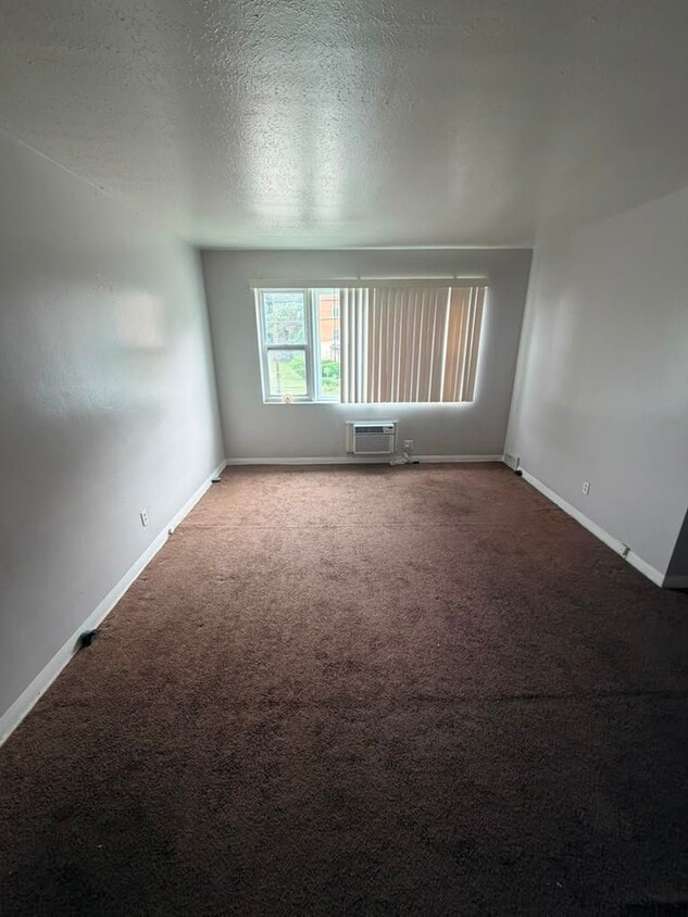 Photo - 13984 Superior Rd (East Cleveland, OH)