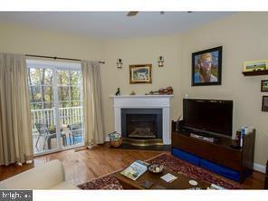Building Photo - 1204 Derry Ln