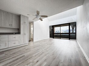 Building Photo - 1015 Aoloa Pl