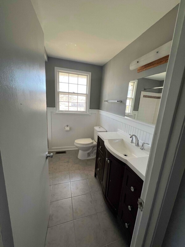 Foto del edificio - 8412 Whites Creek Pike