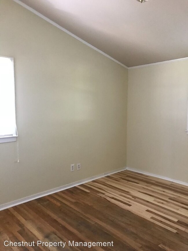 Building Photo - 3 br, 1 bath House - 2401 Monroe St