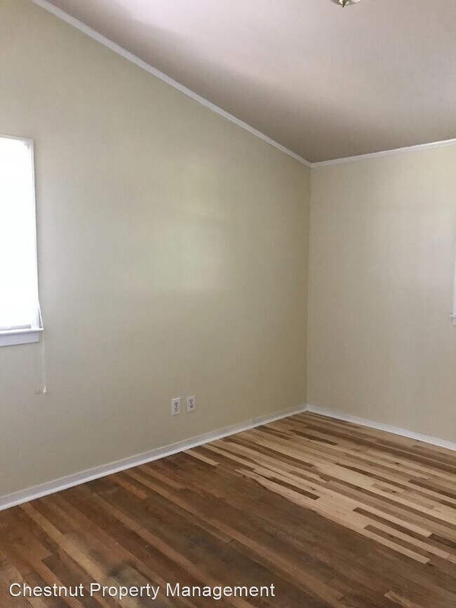 Foto del edificio - 3 br, 1 bath House - 2401 Monroe St