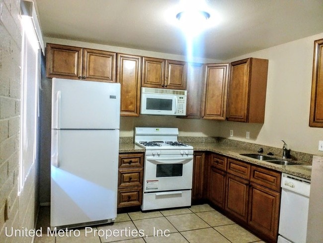 Building Photo - 207 S 3rd St