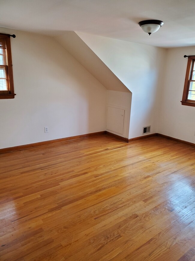 Living room - 71 2nd Ave