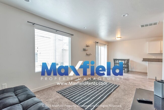 Foto del edificio - Pet Friendly - Draper Townhome 3 BD 3 BA 2...
