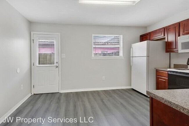 Foto del edificio - 5003 E St Bernard Hwy