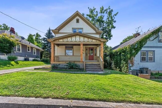 Photo - 3819 St. Martins Pl. House