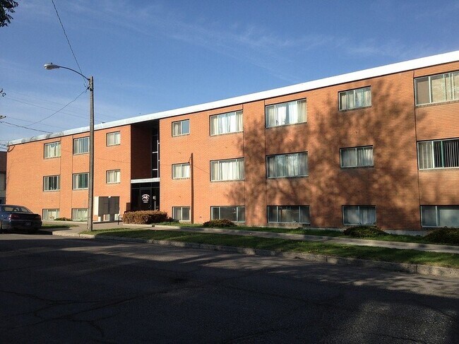 Foto del edificio - 110 10th St S
