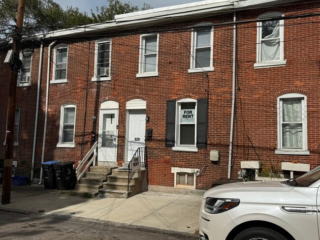 Building Photo - 929 Jackson St