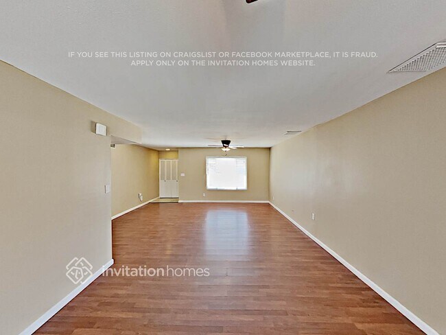 Foto del edificio - 2184 E Broadmor Dr