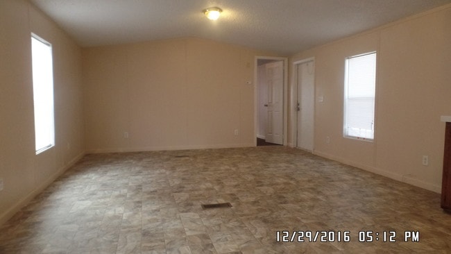 living room - 3535 Roberts Ave