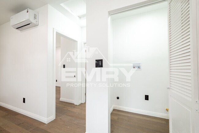 Foto del edificio - 9135 Arrington Ave