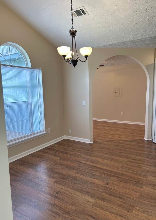 Building Photo - 8047 Fieldstream Way