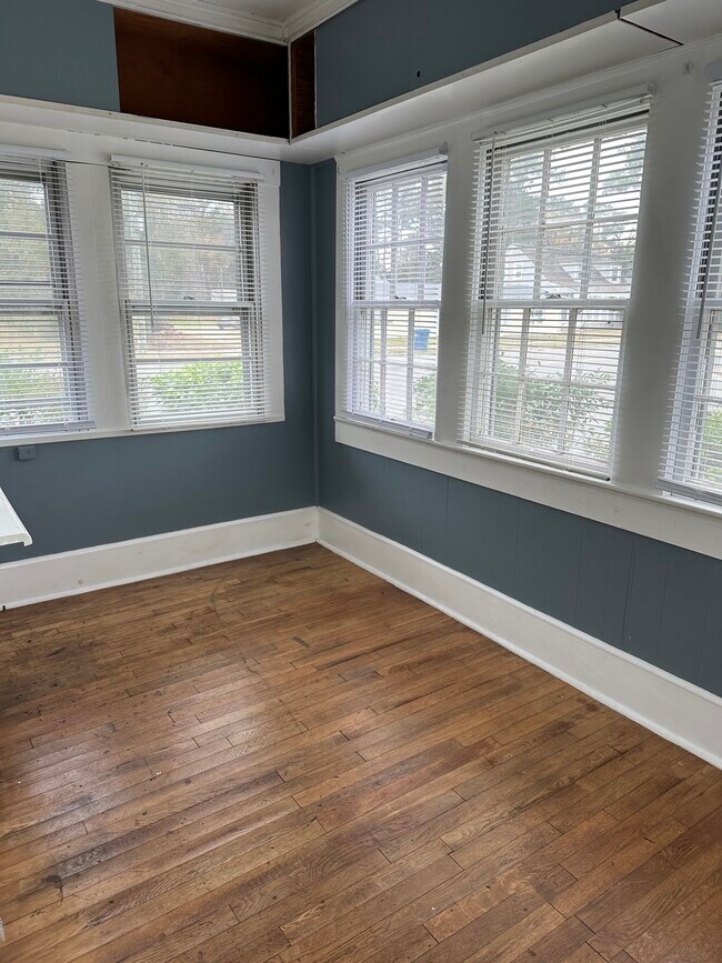 Foto del edificio - 1601 S 41st St