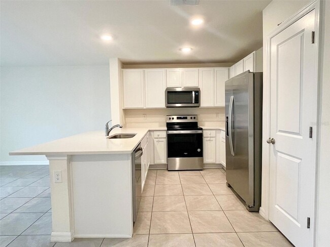 Building Photo - 8226 SW 67th Ave