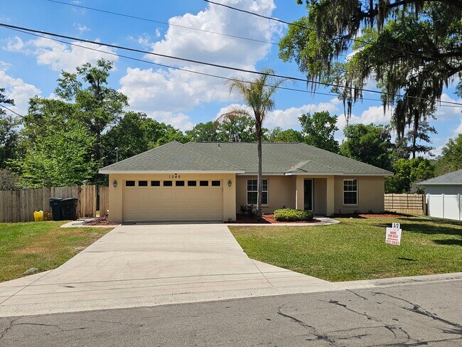 Building Photo - 1246 NE 13th Ave