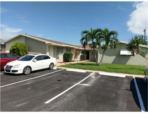 Building Photo - 7601 Venetian St