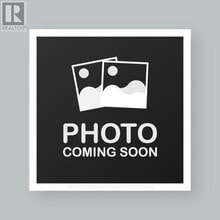 Building Photo - 462 Loring St