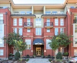 Building Photo - 1320 Fillmore Ave