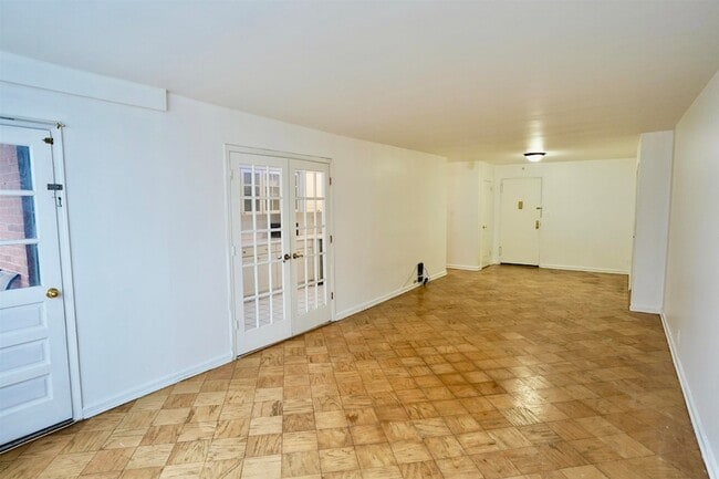 Photo - 225 St Pauls Ave House