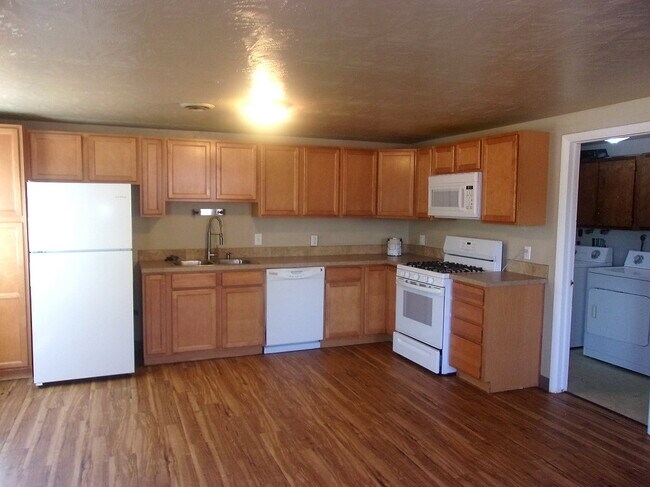 Foto del edificio - 6521 Kyle Ave