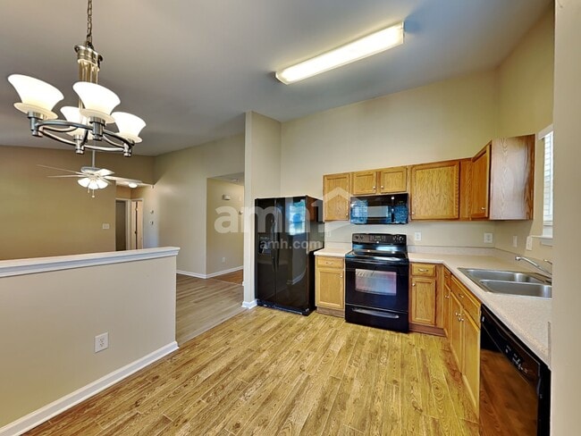 Building Photo - 229 N Weststone Blvd