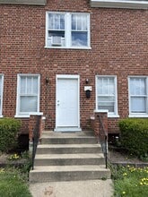 Building Photo - 224 East St