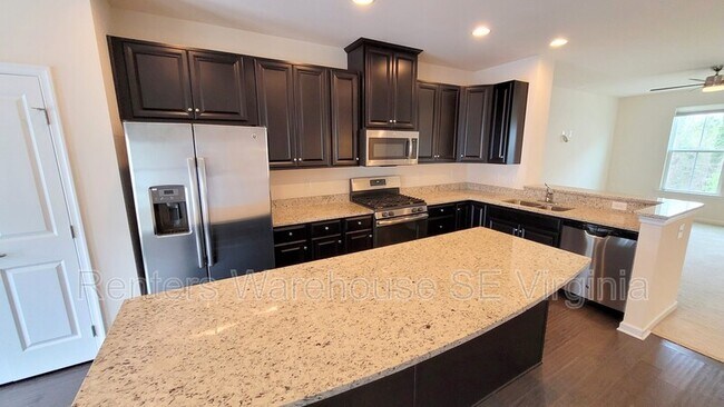 Foto del edificio - 611 Consolvo Pl