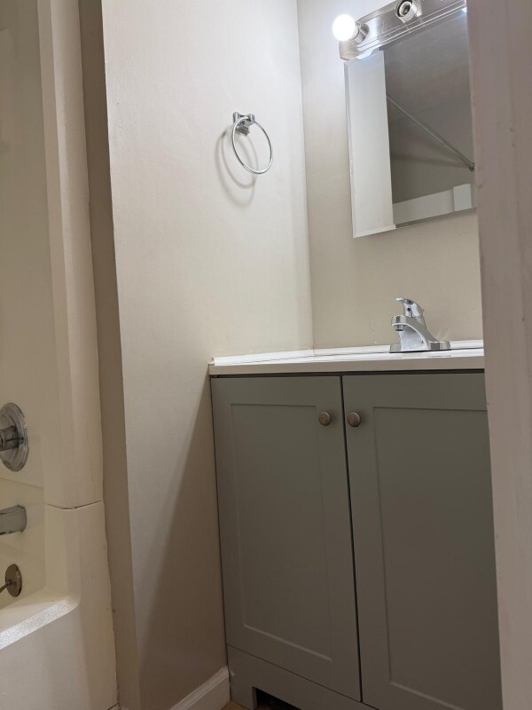 Foto del edificio - 780 Anderson Ave